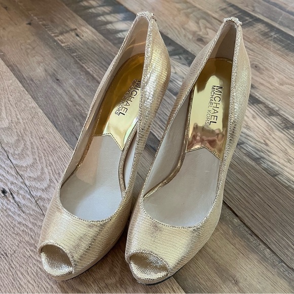 Michael Kors Gold Peep Toe High Heels 💛 - Picture 1 of 3